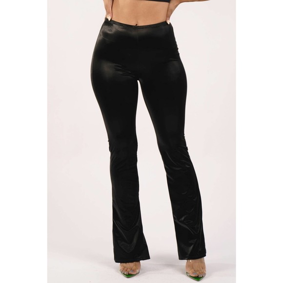 💥Faux Leather Like Flared Pants in Black Size M - Picture 1 of 11
